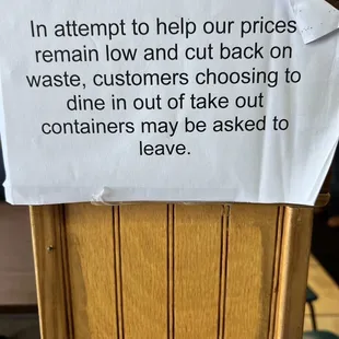 a sign on the door of a restaurant