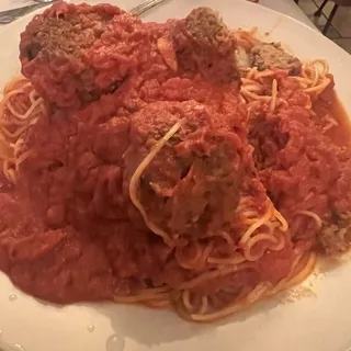 Spaghetti with Meatballs Platter