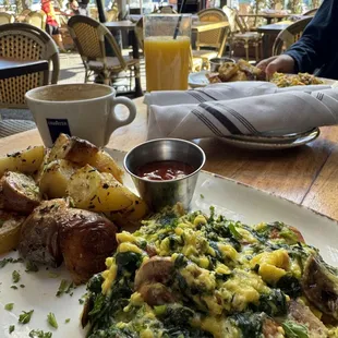 Join us on Saturday &amp; Sunday from 9:30am to 2pm for brunch!