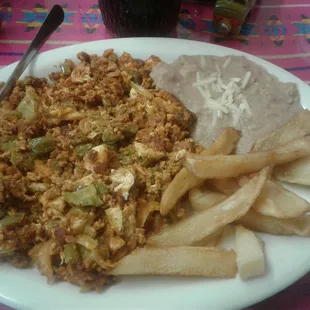 Nopales con heuvos y chorizo