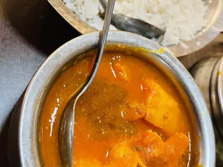 Taj Mahal Indian Restaurant & Bar