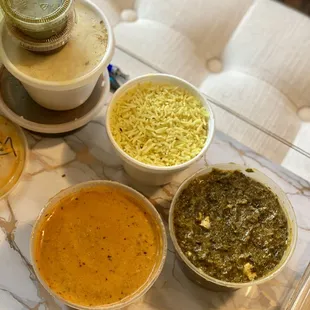 Chicken marsala
 Saag paneer 
 Rice