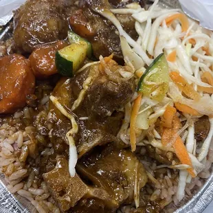 Oxtails, Peas &amp; Rice &amp; cabbage sans the plantains that come with the order