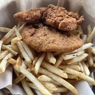 Kids: Chicken Tender and fries! Comes with 2 tenders and a bowl of fries!