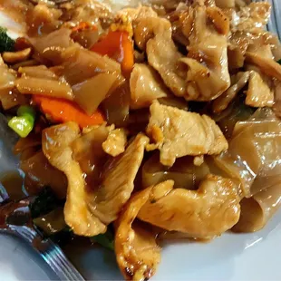 Pad See-Ew chicken