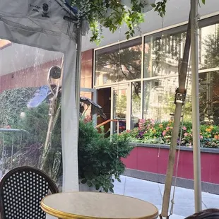 Nice outdoor streetside seating