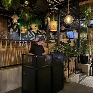 Spinning the night away with beats!