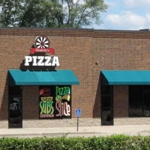 the outside of the restaurant