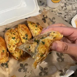 Parsley on top Just velveta and cheese  Not good or tasty