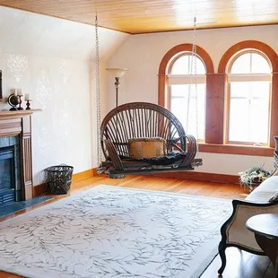 Willow Room deluxe King suite