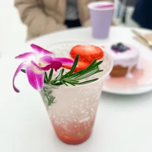 Sol Ade (Strawberry puree + sparkling water)