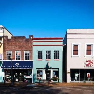 Oxford's Best Patio Bar &amp; Grill