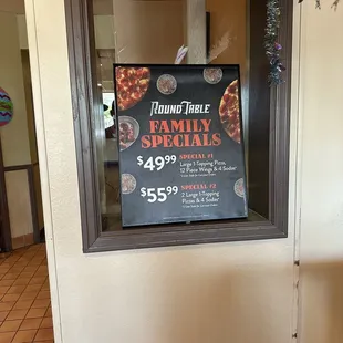 Advertised specials but the price is $5-10 more than shown, scammers