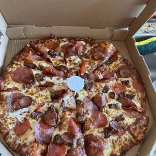 Ulti Meat Pizza - yum!