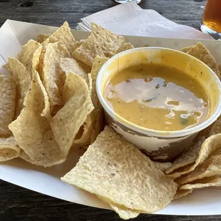 queso and chips