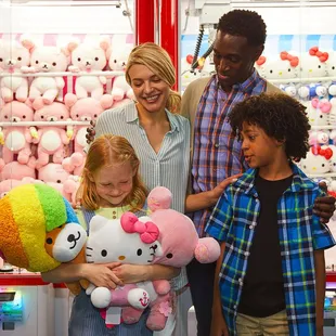 Round1, Bar near you, Crane game near you, things to do with kids, Japanese game, Hello Kitty, Sanrio, San-X, Rilakkuma, Japanese Figure