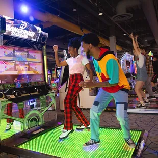 Round1, Bar near you, Crane game near you, things to do with kids, Japanese game, Dance game, Rhythm game, music game, VR, DDR