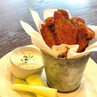 chicken wings and fried chicken, bbq chicken, bbq wings, chicken, chicken wings, fried chicken, poultry, food, fried chicken wings