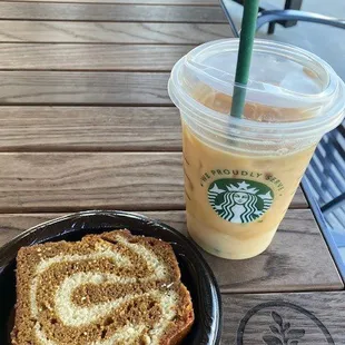 iced latte &amp; pumpkin roll