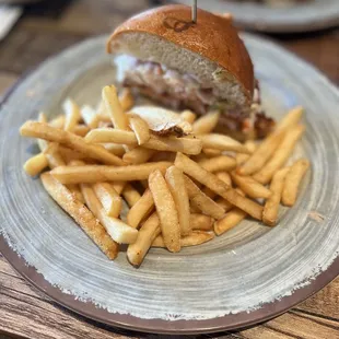 Nashville hot chicken sandwich with fries - half