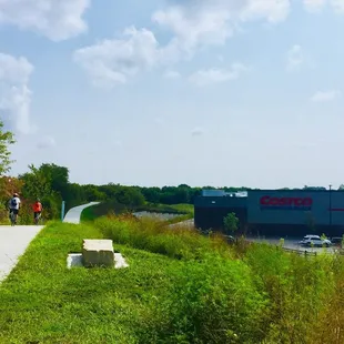 The trail behind Costco looks pretty cool, about 1.1 miles to the end (one way).   8/18/18