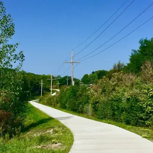 Pretty open &amp; clean trail, love it!   8/18/18