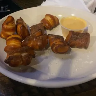 Pretzel bites