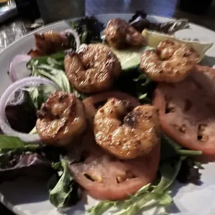 House salad with shrimp
