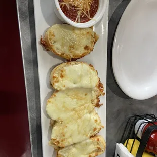 Appetizer cheese bread