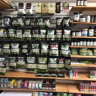Area&apos;s largest kratom selection