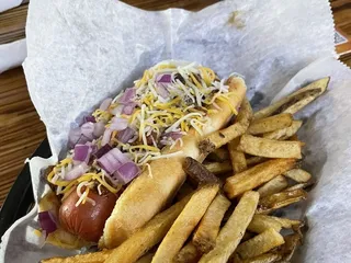 83 & Chestnut Pub and Eatery