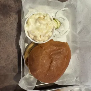 Pork bbq Pulled Pork Sandwich with White Cheddar Mac &amp; Cheese