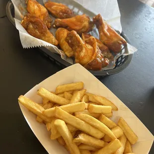 Jumbo Buffalo Wings (8) &amp; Fries