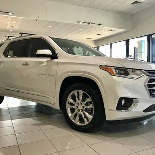 2018 Chevrolet Traverse in the showroom of Route 66 Chevrolet
