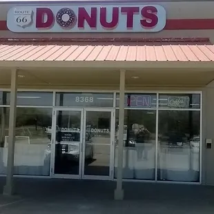 Outside front of Route 66 Donuts