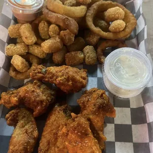 Wings,tots and onion rings