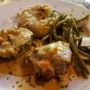 Stuffed filet mignon