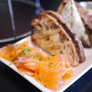 Salmon Gravlax
