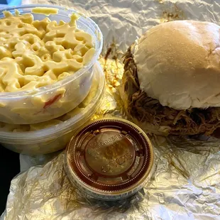 Pulled Pork Sandwich + Mac n Cheese