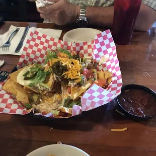 Grilled chicken nachos