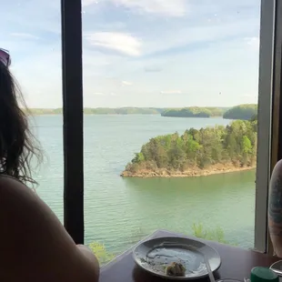 Nice view, delicious food, and great Rhonda! Check out the review!