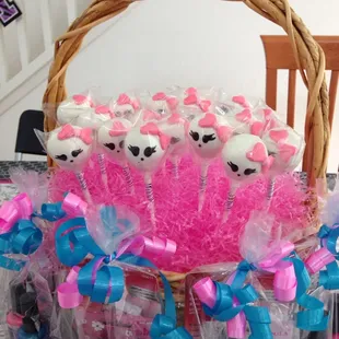 Monster high cake pops!