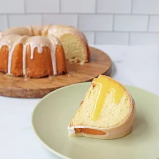 almond cake with lemon drizzle
