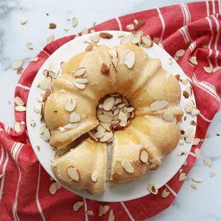Almond cake