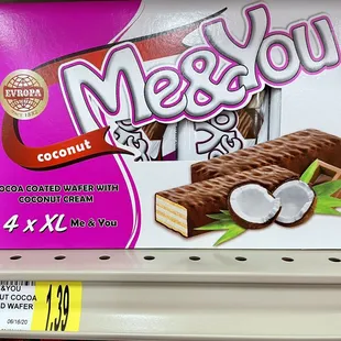 \ (*‿*) /  What's not to love? Yummm to coconut, chocolate and wafers.
