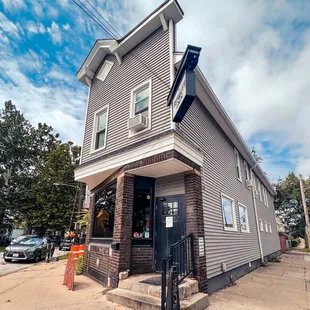 Rowley Inn Outside Side View
