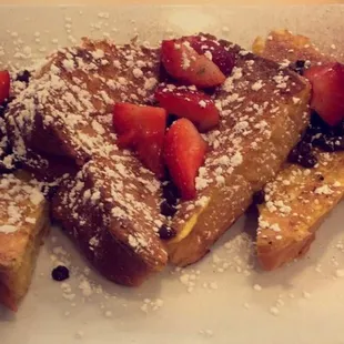 French toast with strawberries and chocolate chips