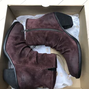 Suede maroon boots, look way better in person lol
