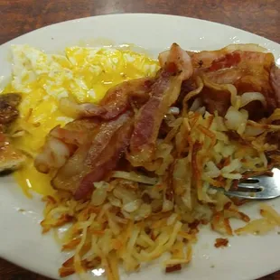 Yummoo breakfast at Roxanne's Cafe, Great food &amp; service.