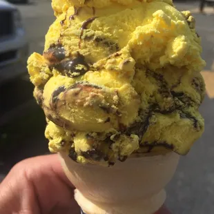 &quot;Pittsburgh Pride&quot;. One of my faves. French vanilla, fudge swirl, and chocolate cake crunch!!!!